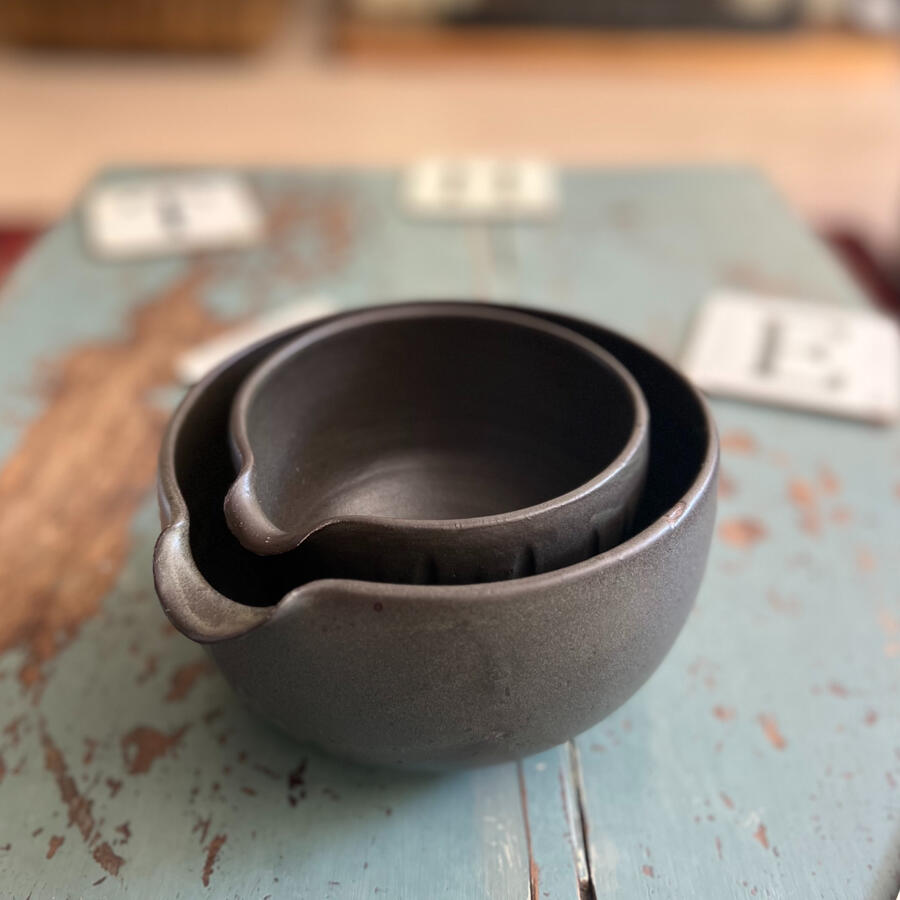 Pourer Bowls